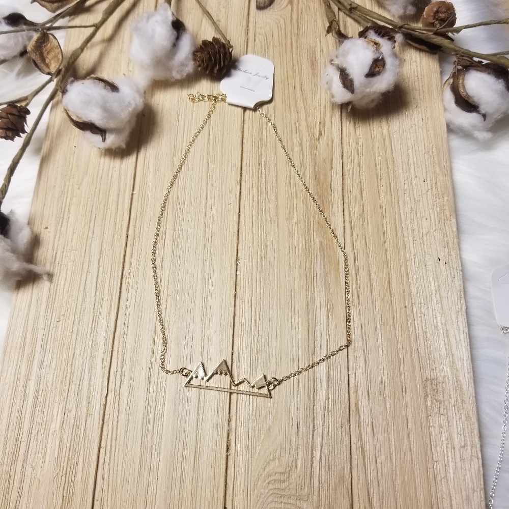🏔🏔Very Pretty GOLD Mountains Necklace in Stainless Steel🏔🏔 - Picture 4 of 10